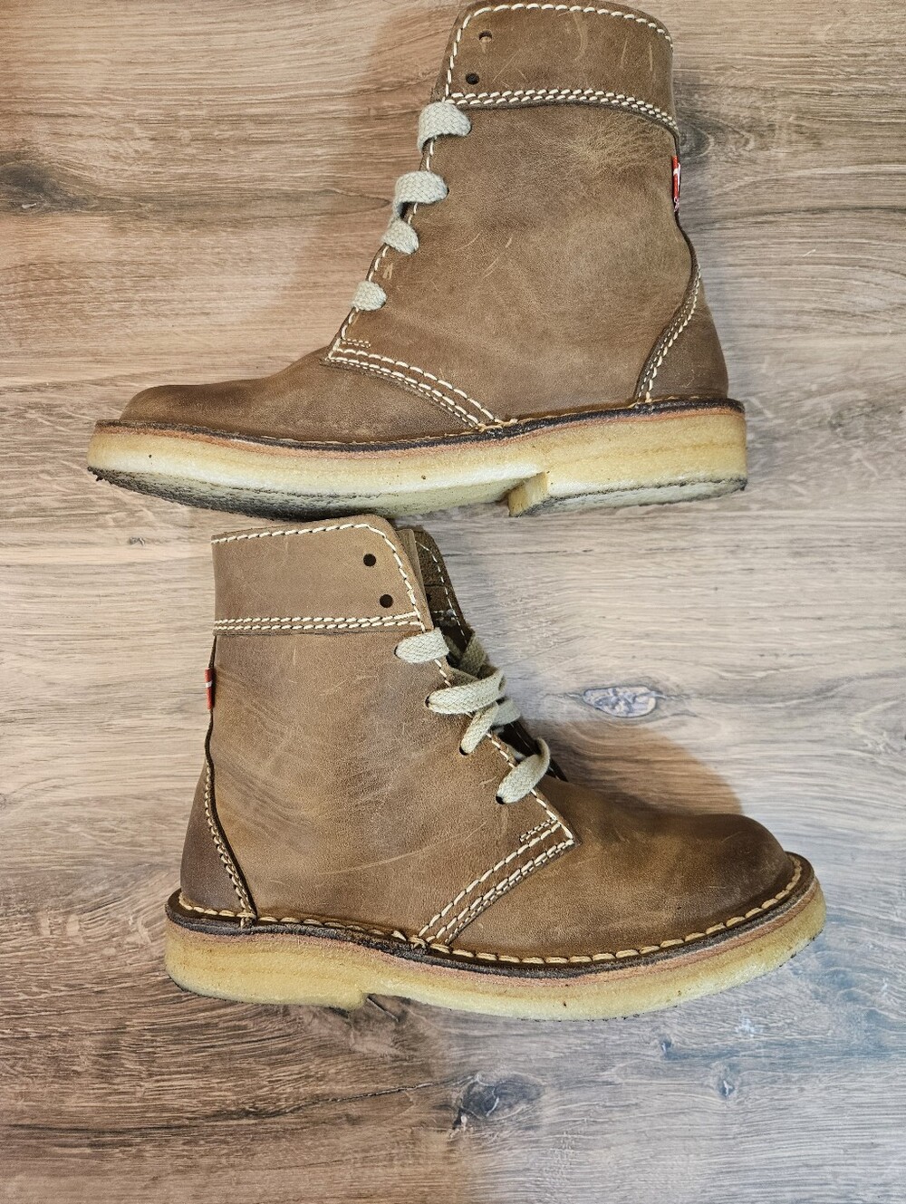 Duckfeet Odense wool-lined leather. EU 38